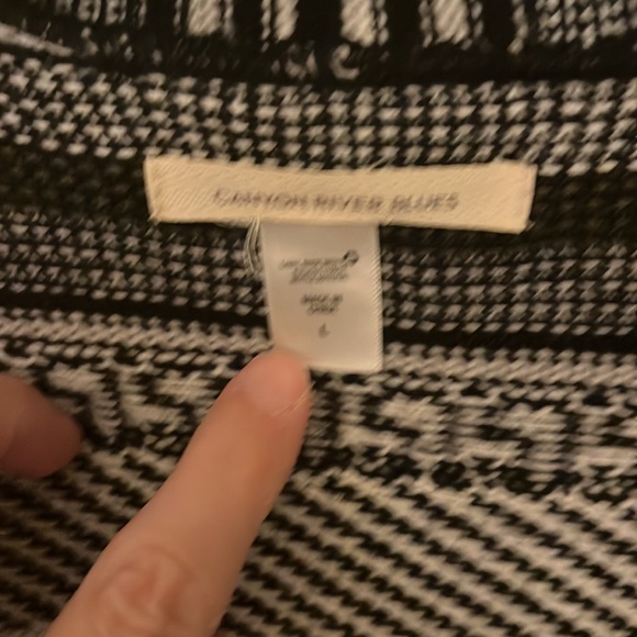 Canyon River cardigan with cool pattern, size L - Picture 4 of 7
